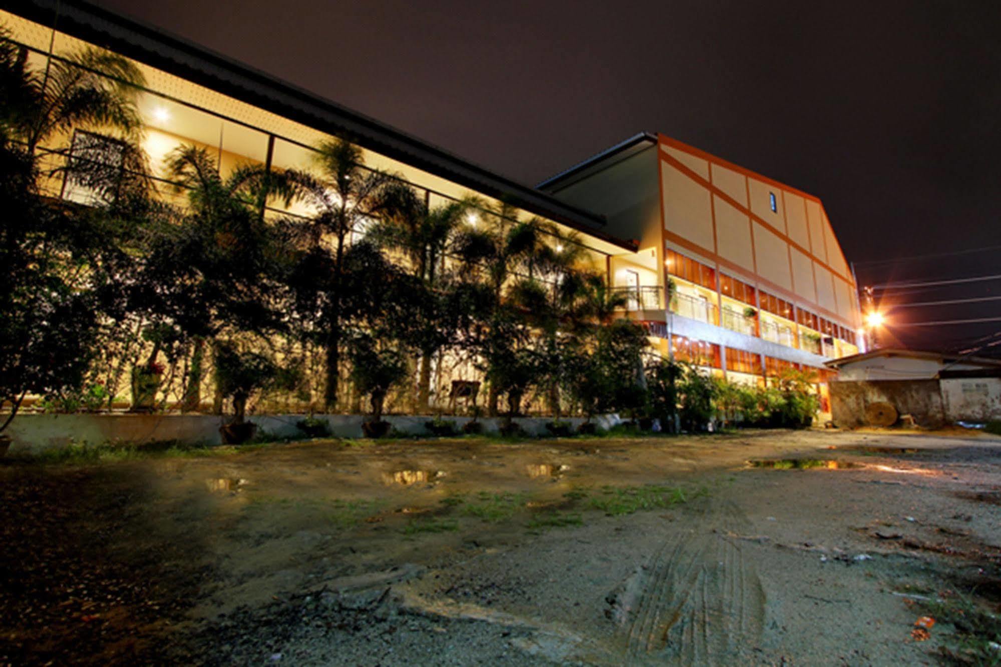 Phuket Airport Inn Ban Bo Han Ngoại thất bức ảnh